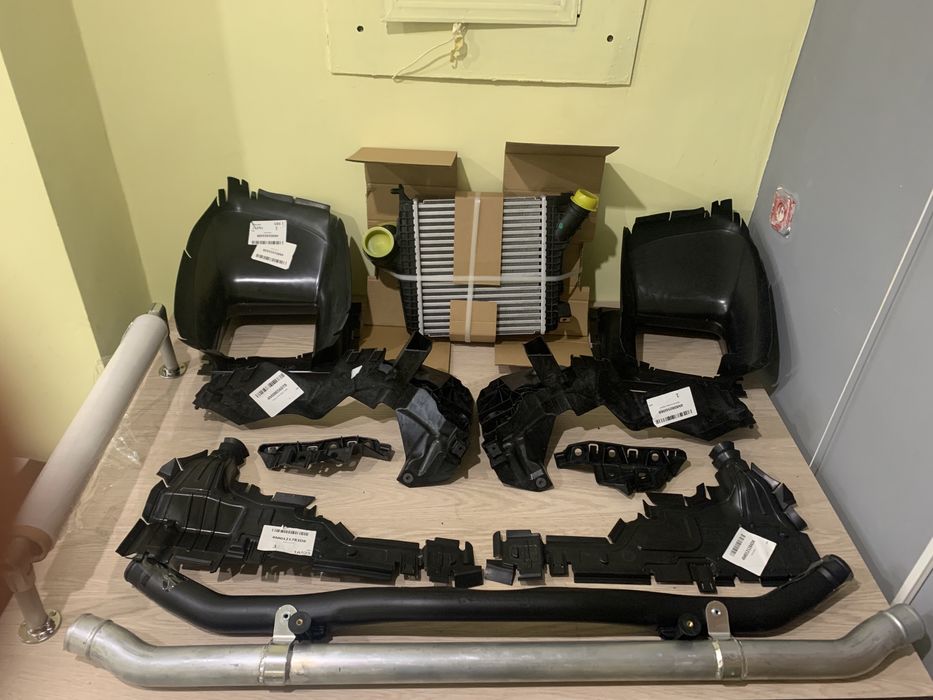 Audi Q7 4M Передній Лівий Правий Кронштейн Кріплення Обхват Фари