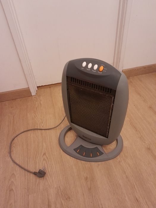 Vendo Aquecedor de Halogêneo DAYRON muito bonito em bom estado