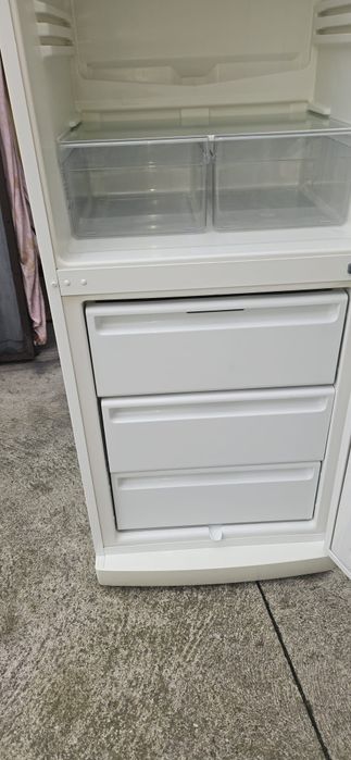 Lodówka z zamrażalka