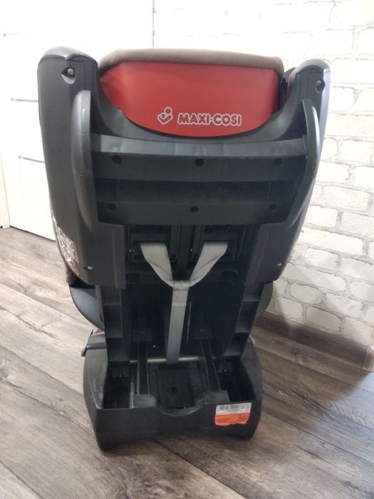 Автокресло Maxi-cosi Tobi 9-18кг