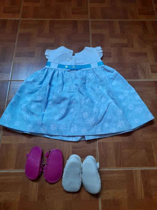 Vestido mais 2 calçados para menina dos 6 meses