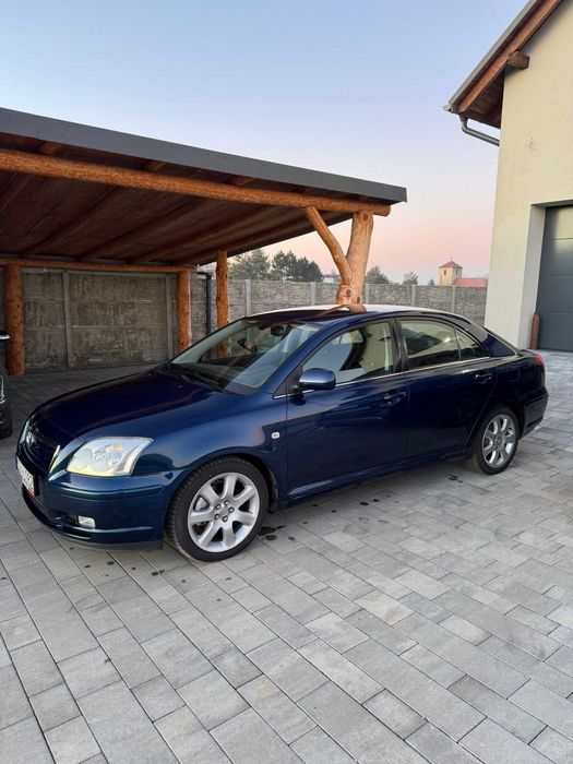 Toyota Avensis 2.0 132 tyś. stan bardzo dobry