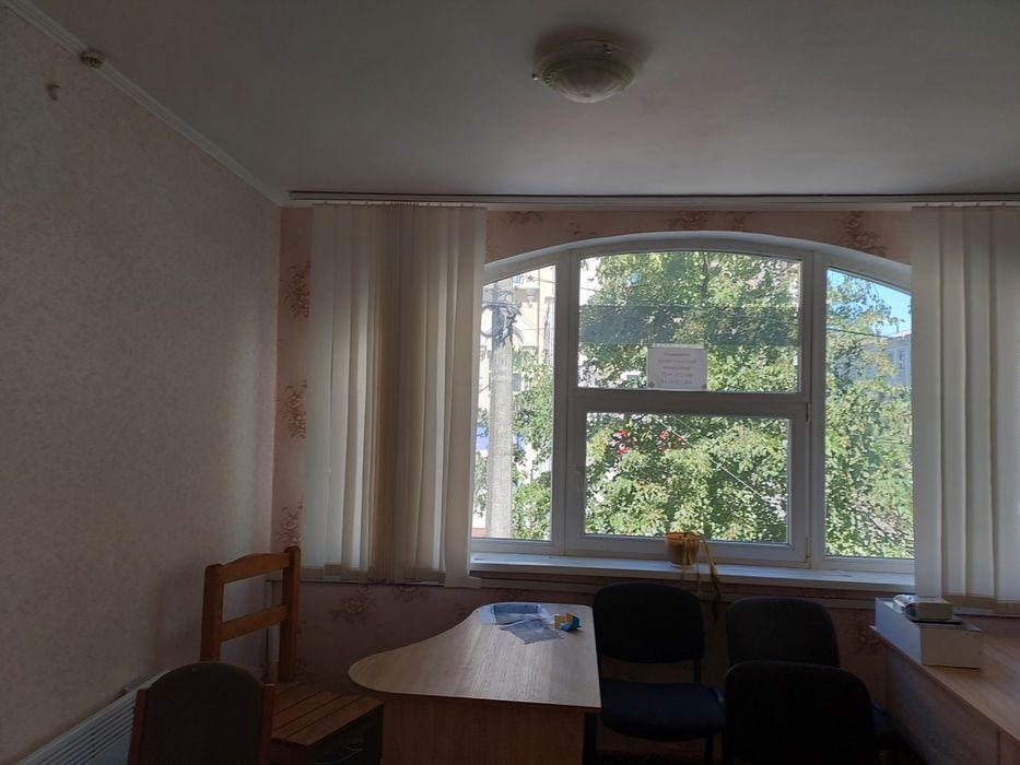 Здается в оренду кімната в центрі міста.