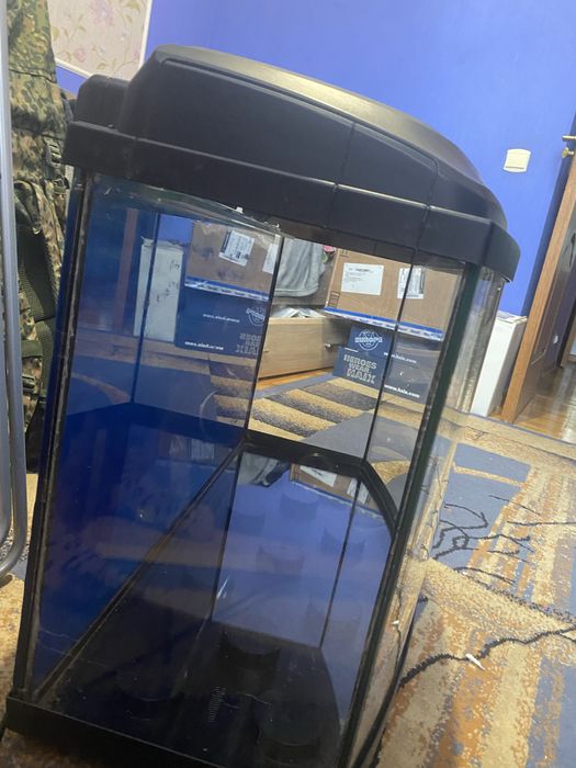 Акваріум 30х80 в хорошому стані