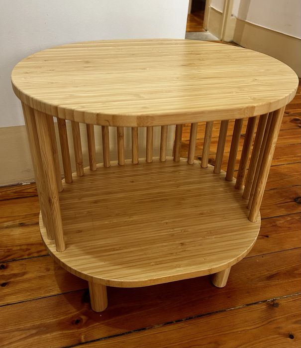 Mesinha de cabeceira oval 40x35 cm em bambu Connery