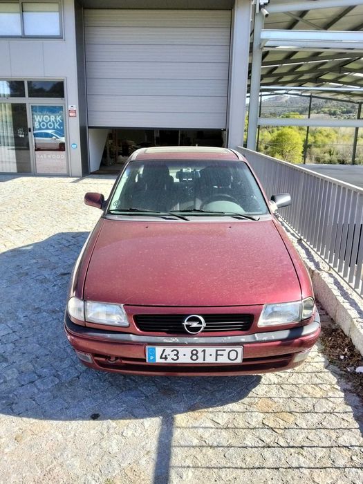 Opel Astra F 1.4/1.6 — 1994 | Gasolina | Manual foto 5