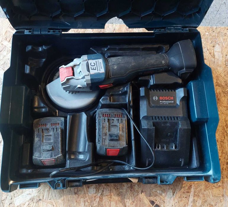 Szlifierka kątowa Bosch 18V Zestaw