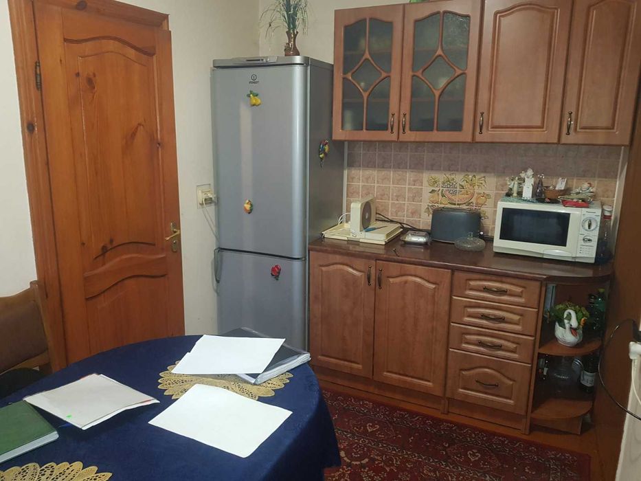 кімната у 4-х кімнатному будинку, м. Кам'янка-Бузька