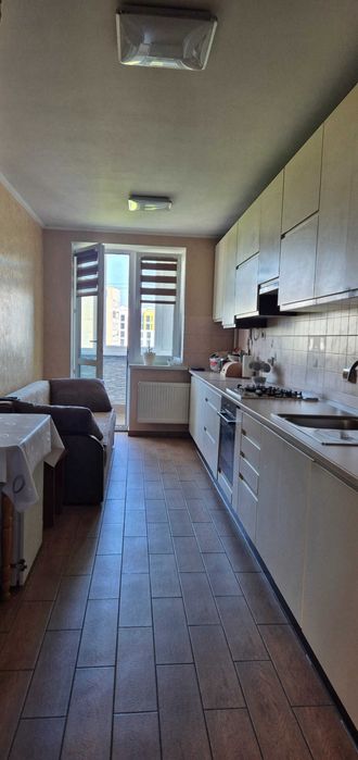 Продається простора квартира у Винниках