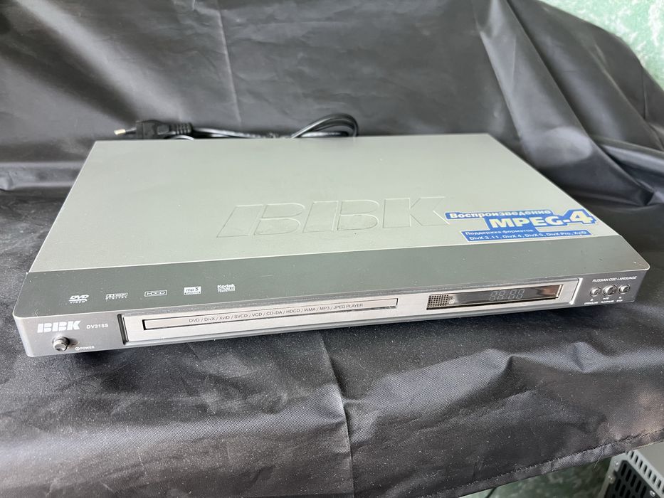CD/DVD програвач BBK DV318S