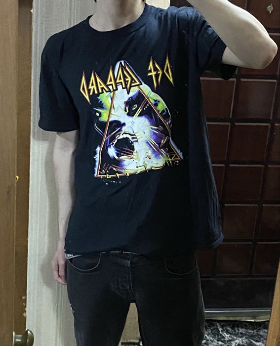 VETEMENTS type tee’s AC/DC Metallica DefLeppard Kurt Cobain balenciaga opium viperr punk biker rock music grunge