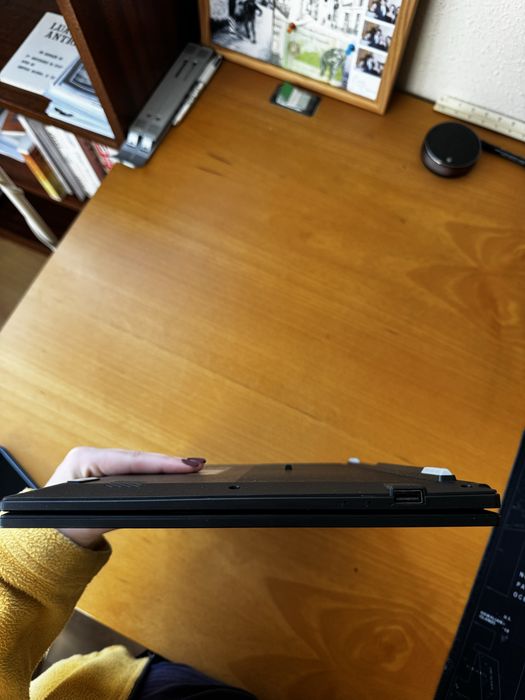 Asus vivobook com 16GB ram e 477GB de armazenamento