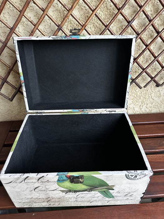 Vendo bau de decoracao e arrumacao vinted