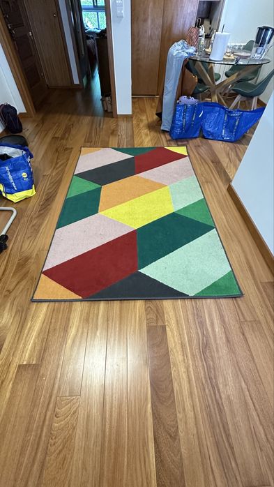 Tapete ikea colorido