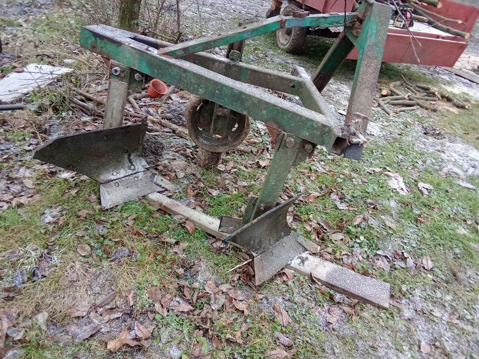 Деталі за телефоном