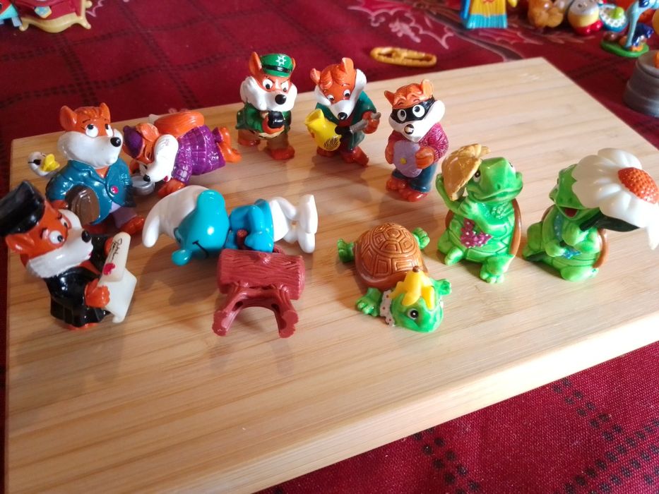 Colecção de 110 brindes do Kinder