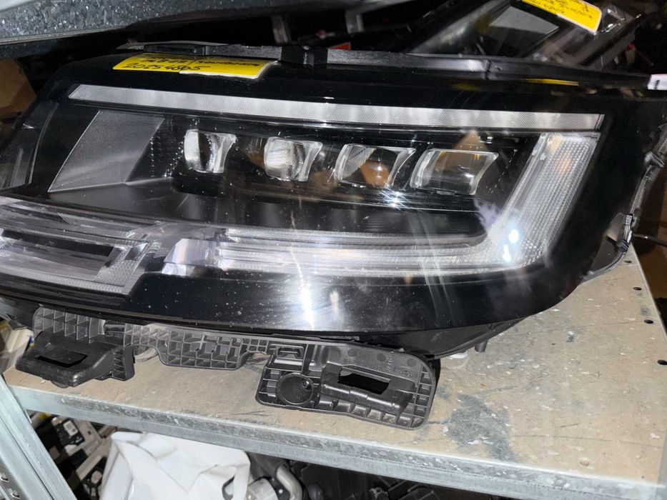 Land Rover Farois Farol Range Rover