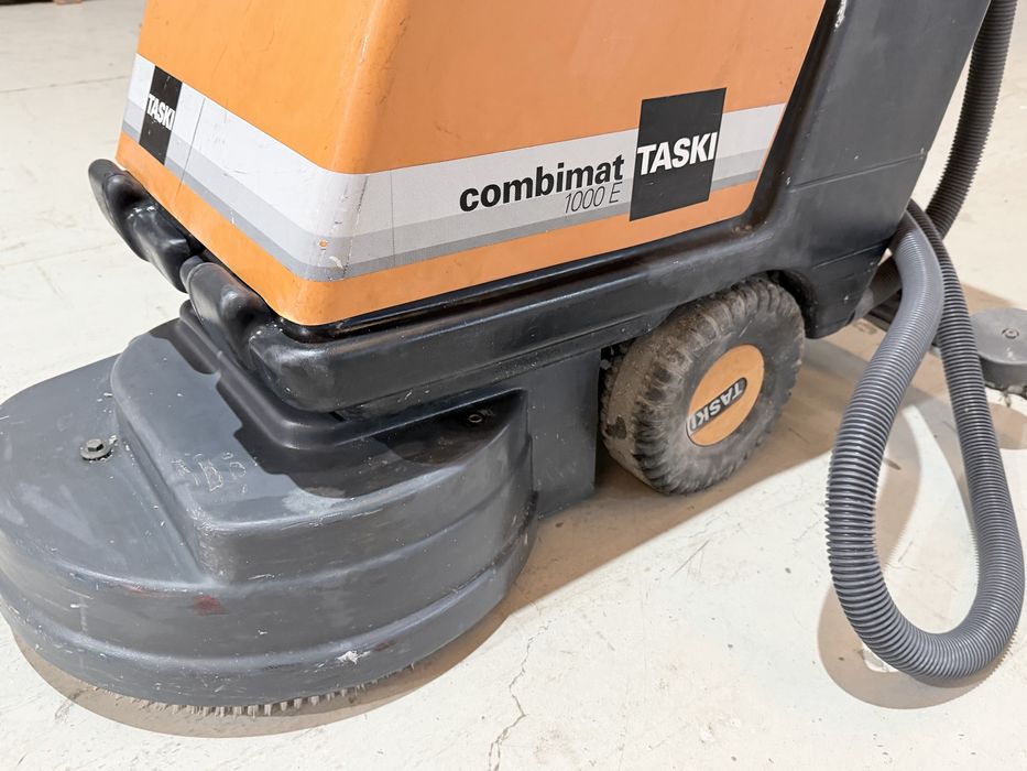 Máquina profissional limpeza de chão TASKI Combimat 1000 E