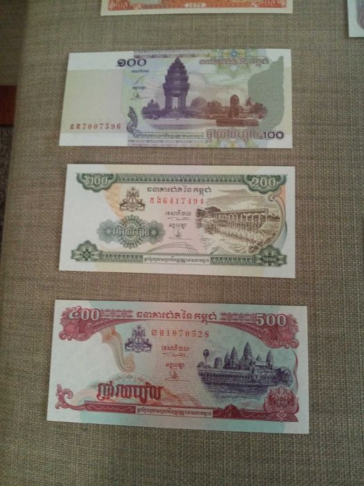 CAMBODIA National Bank of 12 Notas NÃO Circuladas Várias Séries e data