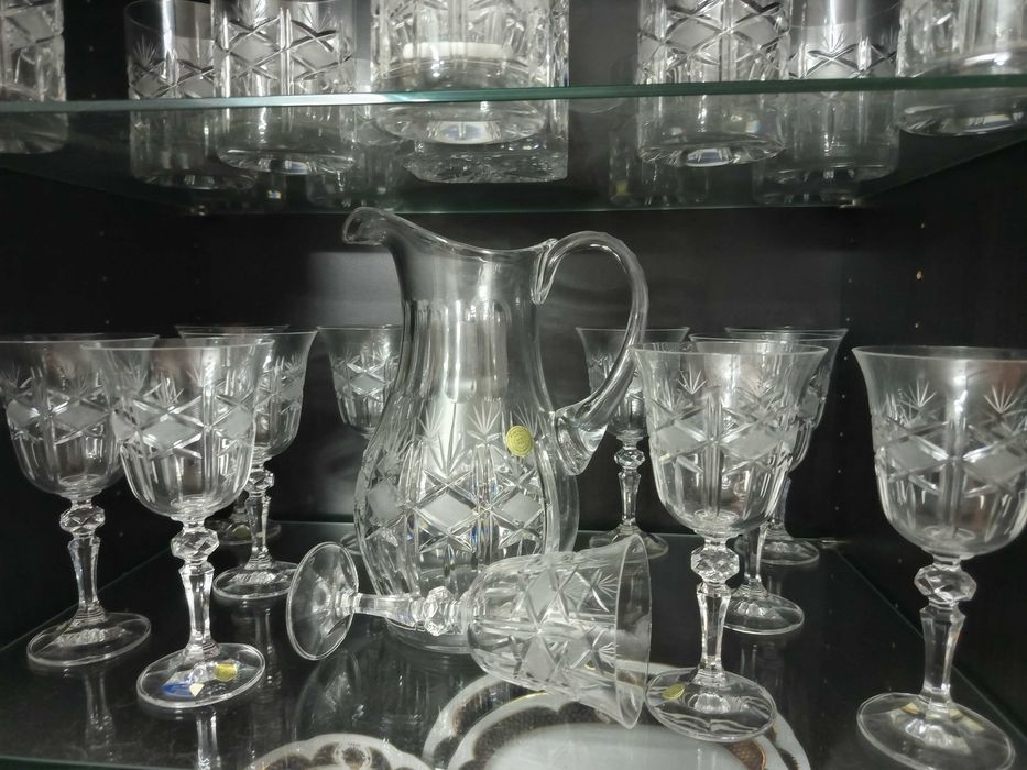 Serviço de copos de cristal