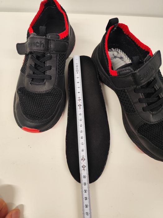 Кросівки підліткові дитячі чорні взуття з Європи