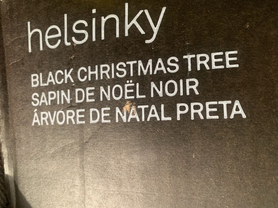 Arvore de Natal preta loja area