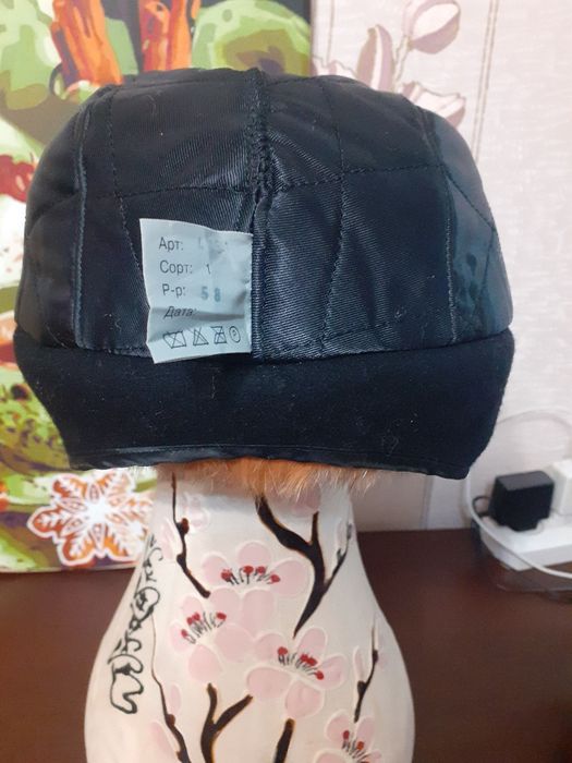 Меховой берет. Вставка кожа.