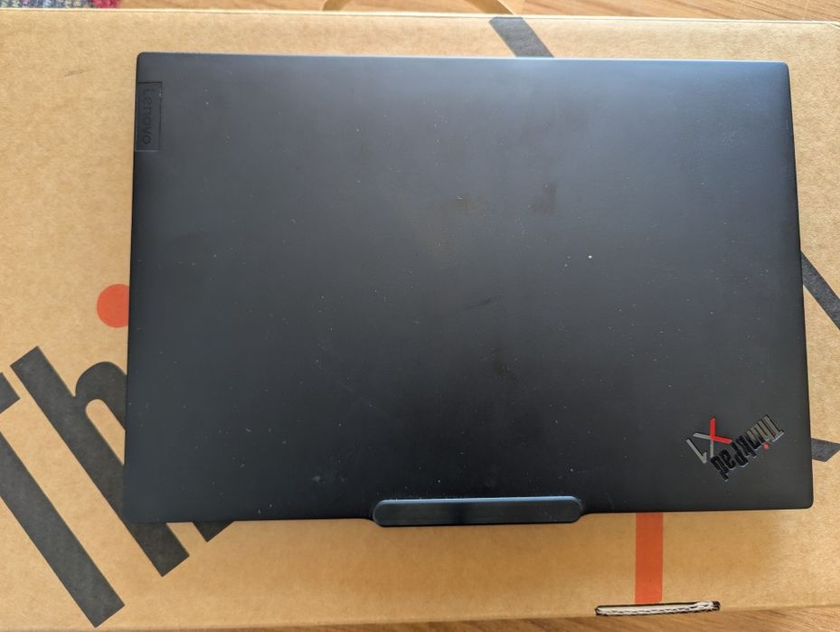 Lenovo ThinkPad X1 Carbon Gen 12 • 14″ OLED • Core Ultra 7 • 32 GB • 164284589559426121
