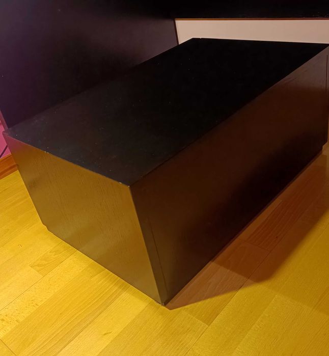 Mesa cabeceira preta