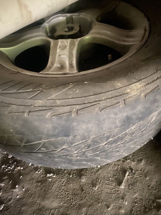 запаска  колеса  285/60 r18 Toyota