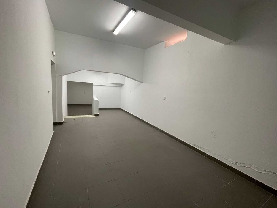 LOJA 240M2 Arrendamento Amadora