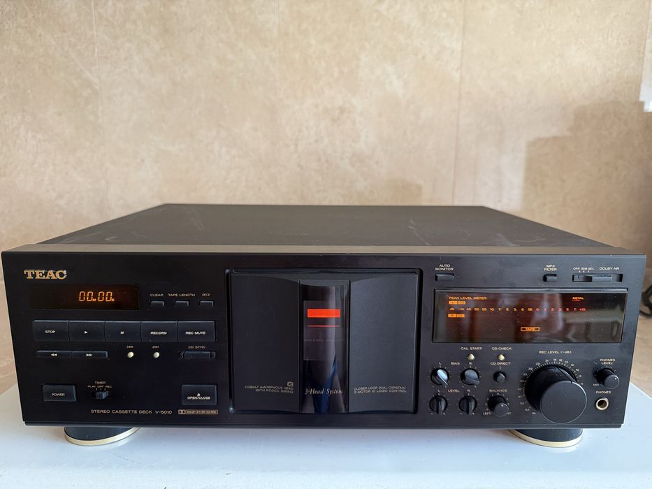 Кассетная дека высокого класса TEAC V 5010