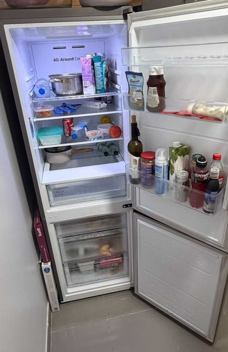 Frigorífico Combinado Samsung No Frost 344L – Inox – Excelente Estado