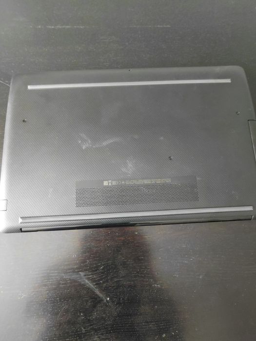 Laptop Hp17-ca0563ng.