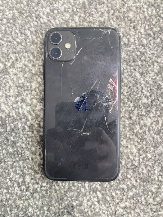 iPhone 11 (Black) робочий Під відновлення або на запчастини заблокований