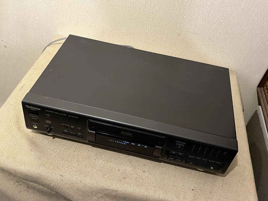 СD-проигрыватель премиум класса TECHNICS SL-PS770A