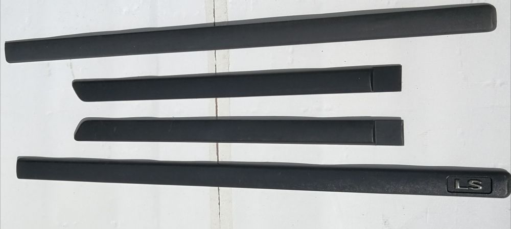 Listwa drzwi Opel Astra 2 G listwa boczna ozdobna spinki