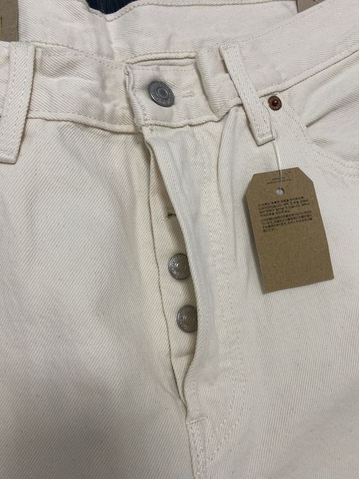 Jean Levi’s Femminina  501 Original  Cream W31 L32