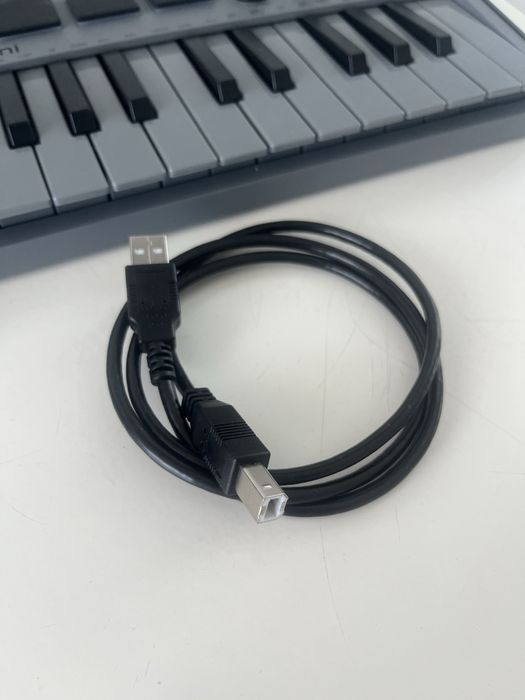 AKAI MPKmini special edition grey