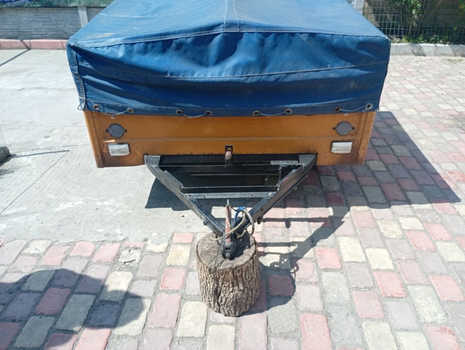 Прицеп автомобільний