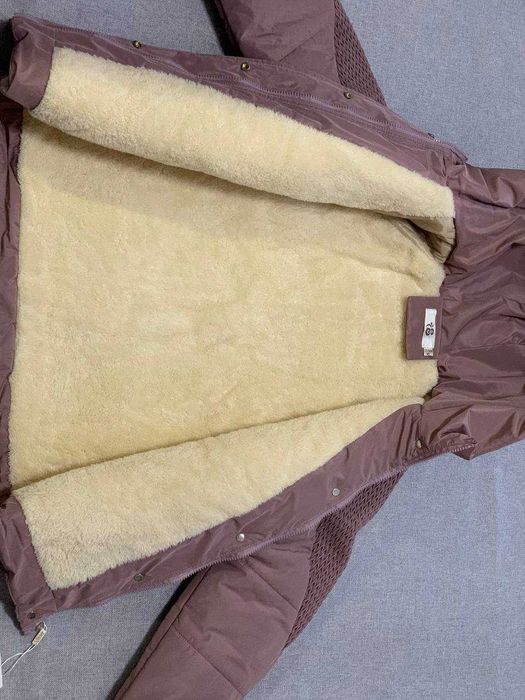 Демісезонна жіноча куртка