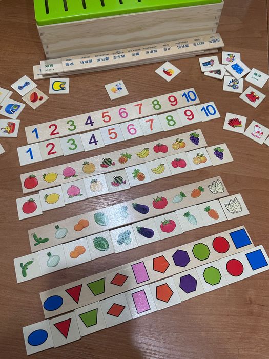 Набір Монтессорі, сортер, класифікатор знань (тварини, цифри, фрукти)