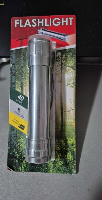 Latarka 40 lumenów baterie AAA