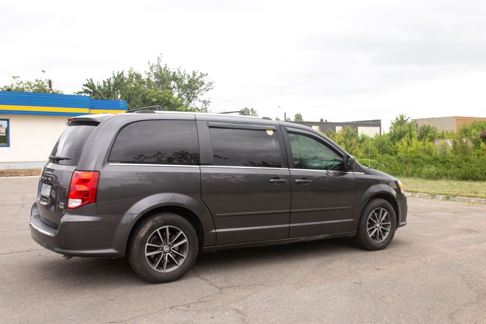 Продам Dodge Grand Caravan