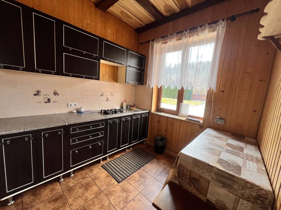 За 390 000$ продається 4 котедда площа яких 360 м2 та 15 сотих Татарів