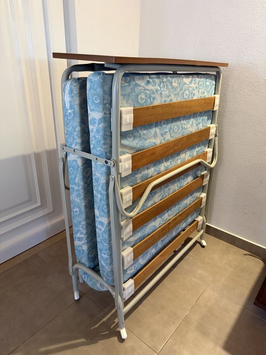 Divã cama desdobravel