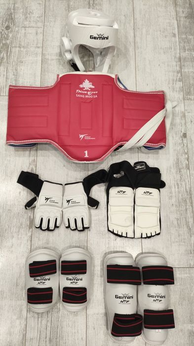 Форма (Добок) та Обладнання Тхеквондо 12-13 років + 9-10 років (ОПИС)