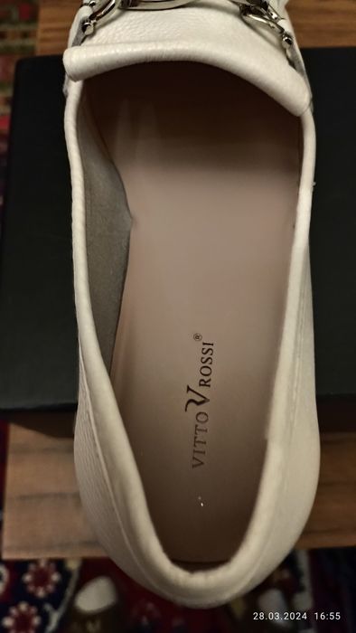 Продам туфлі лофери.