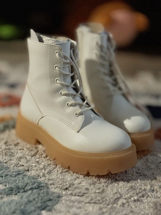 Черевики Bershka