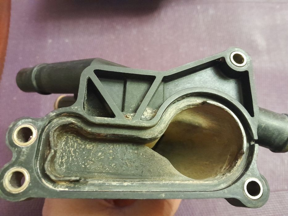 Корпус  в сборе с термостатом двигателя 1.0 экобуст бензин